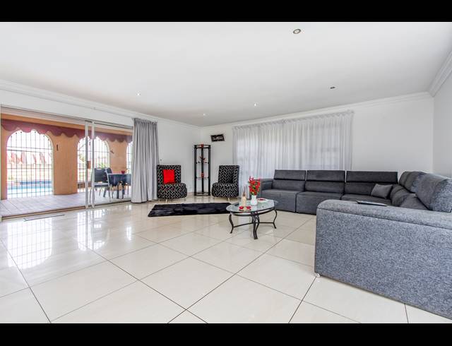 4 BEDROOM FREESTANDING RENTED IN DISCOVERY